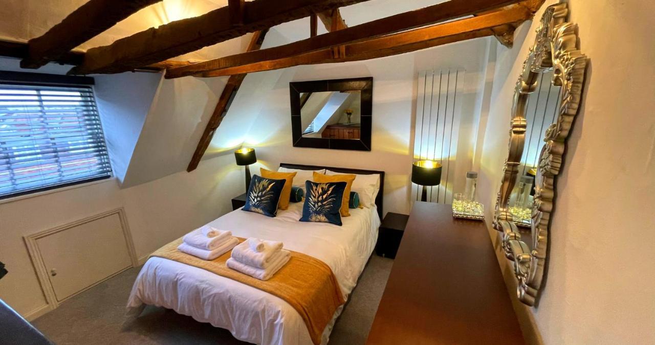 Stunning Luxury Apartment In Central Lymington Exterior photo